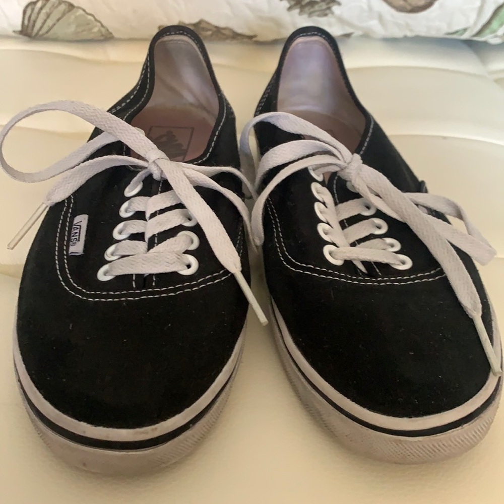 Black vans